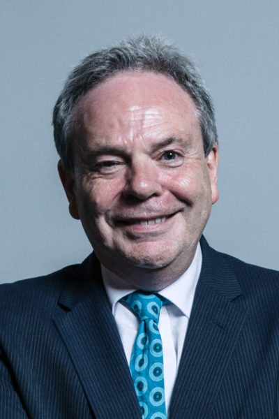 Official_portrait_of_Ian_C._Lucas_crop_2